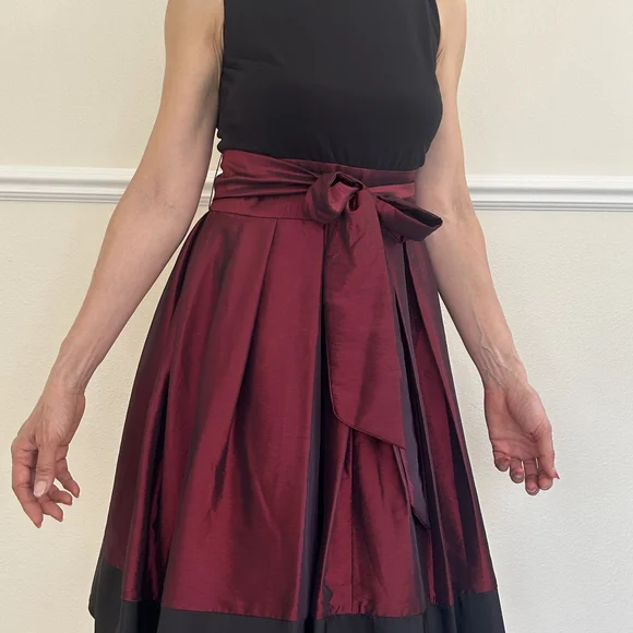 green emerald velvet dress Simple Long A-line Black Lace Top Red Chiffon Sleeveless Charming Prom –  AlineBridal main image 0